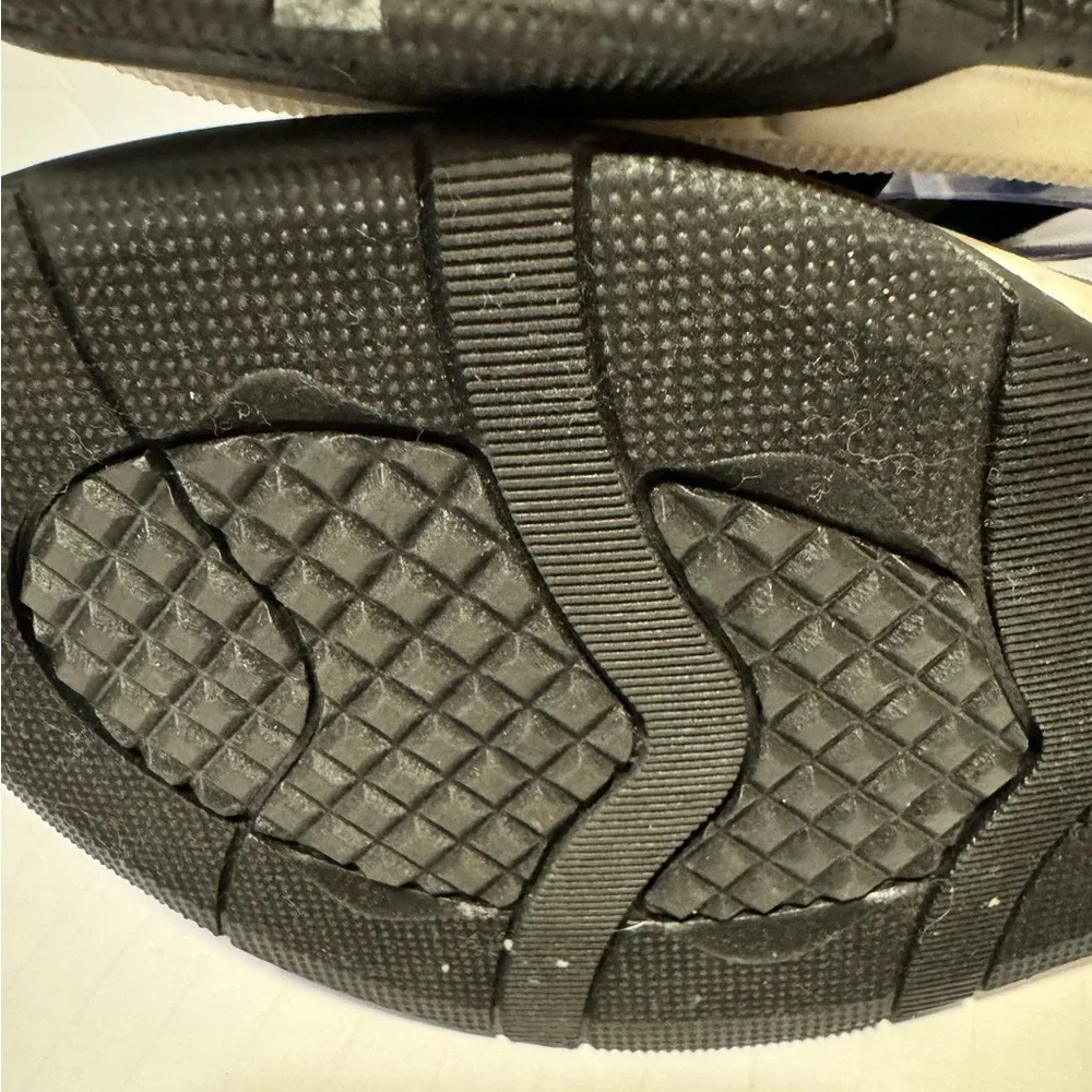 X Appeal Women’s Sandals Size 9 Black Strappy Active Comfortable Adjustable EUC